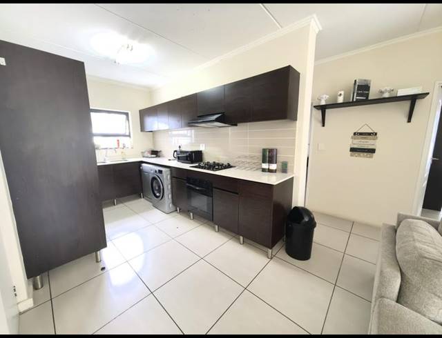 3 BEDROOM PROPERTY TO RENT IN GREENSTONE HILL